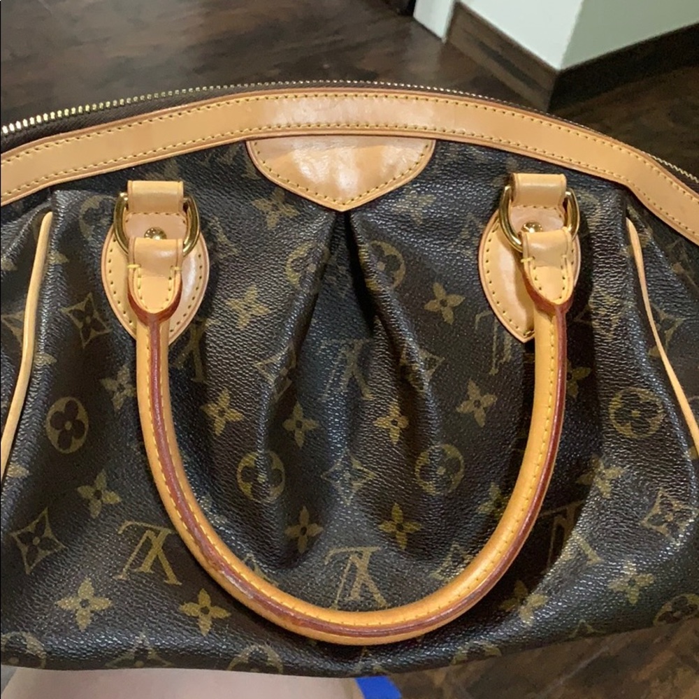 Louis Vuitton Tivoli PM purse